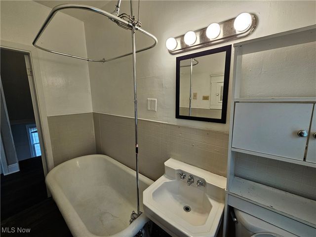 3891 W 21st Street, Cleveland, OH 44109