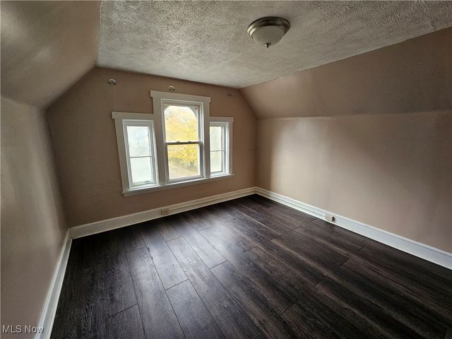 3891 W 21st Street, Cleveland, OH 44109