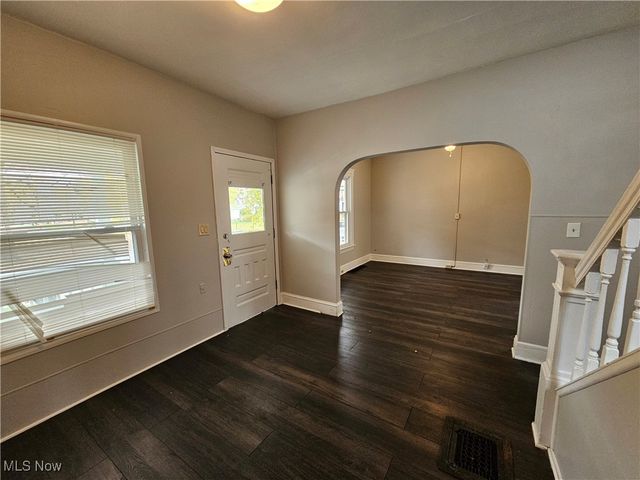 3891 W 21st Street, Cleveland, OH 44109