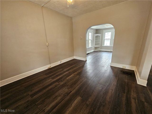 3891 W 21st Street, Cleveland, OH 44109