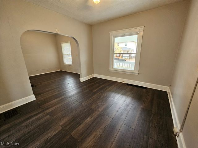 3891 W 21st Street, Cleveland, OH 44109