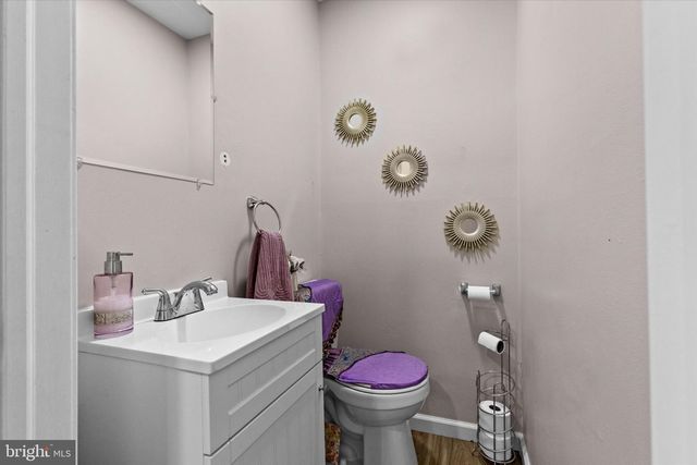 1037 TOM PAINE DR, Lancaster, PA 17603