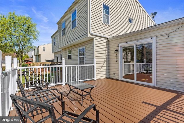 1037 TOM PAINE DR, Lancaster, PA 17603