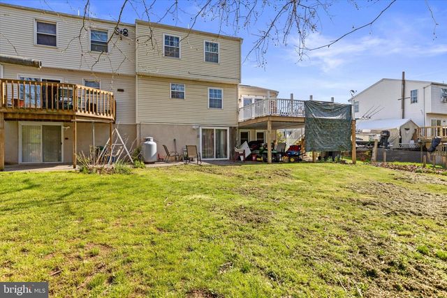 1037 TOM PAINE DR, Lancaster, PA 17603