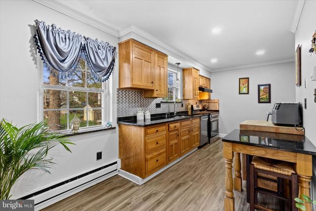 1037 TOM PAINE DR, Lancaster, PA 17603