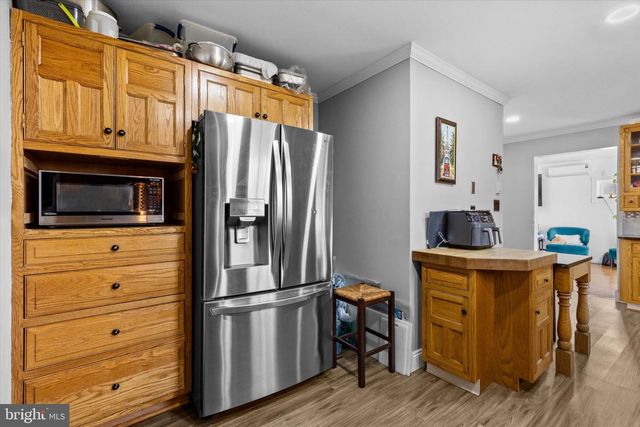 1037 TOM PAINE DR, Lancaster, PA 17603