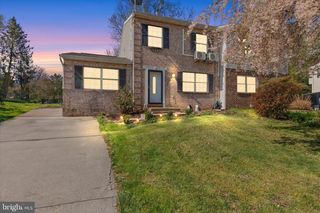 1037 TOM PAINE DR, Lancaster, PA 17603