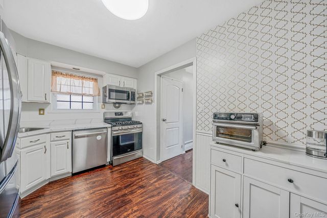 828 Barth Drive, North Baldwin, NY 11510