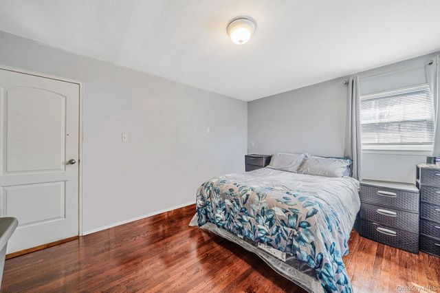 828 Barth Drive, North Baldwin, NY 11510