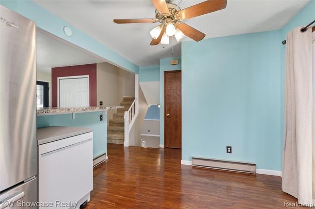 8621 Oakside Avenue, Commerce Twp, MI 48382
