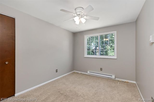 8621 Oakside Avenue, Commerce Twp, MI 48382