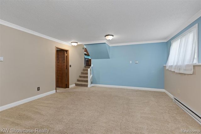 8621 Oakside Avenue, Commerce Twp, MI 48382