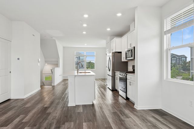 2111 Yellowstone Boulevard, Mundelein, IL 60060