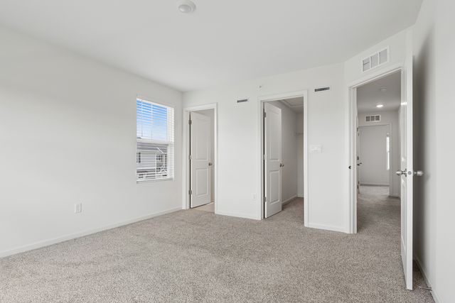 2111 Yellowstone Boulevard, Mundelein, IL 60060