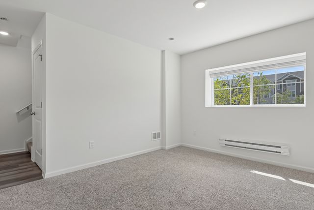 2111 Yellowstone Boulevard, Mundelein, IL 60060