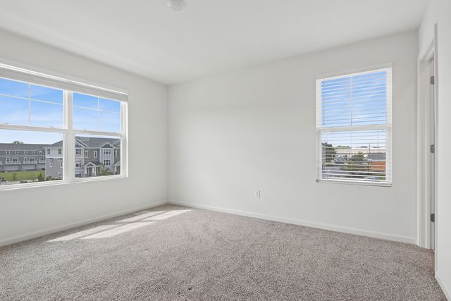 2111 Yellowstone Boulevard, Mundelein, IL 60060