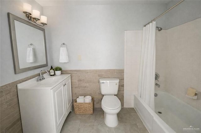 806 Walnut Avenue, Mcallen, TX 78501