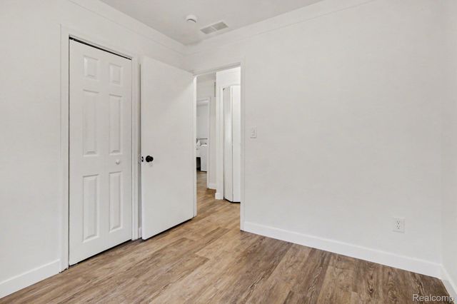8653 Lanewood Street, Westland, MI 48185