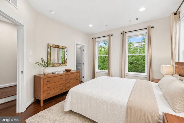 1121 S LINCOLN ST, Arlington, VA 22204