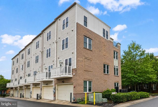 1121 S LINCOLN ST, Arlington, VA 22204