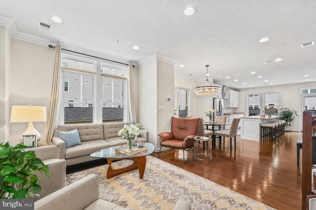 1121 S LINCOLN ST, Arlington, VA 22204