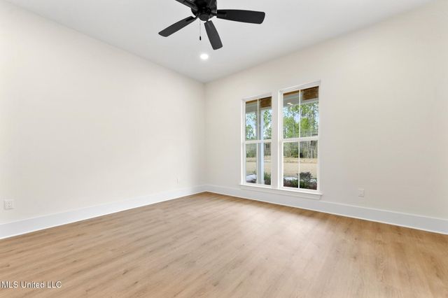 13401 Cox Road, Ocean Springs, MS 39565