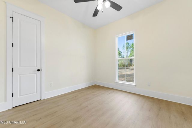 13401 Cox Road, Ocean Springs, MS 39565