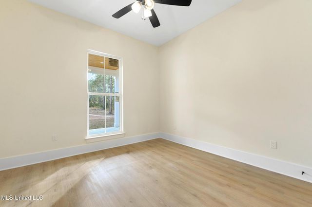 13401 Cox Road, Ocean Springs, MS 39565