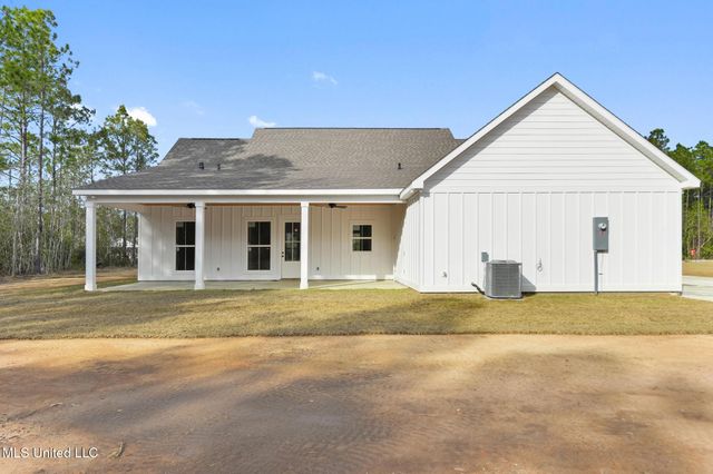 13401 Cox Road, Ocean Springs, MS 39565