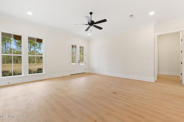 13401 Cox Road, Ocean Springs, MS 39565