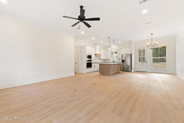 13401 Cox Road, Ocean Springs, MS 39565