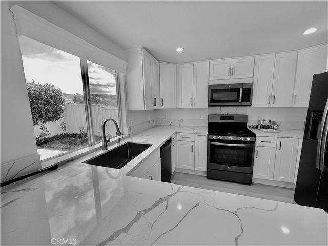 4110 Lost Springs Drive, Calabasas, CA 91301