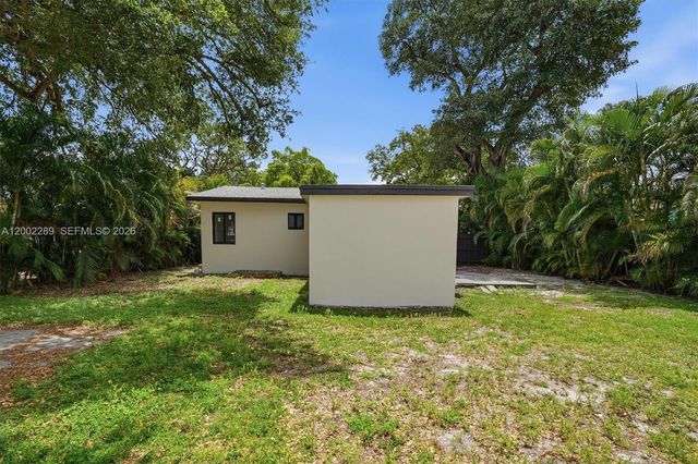 1621 SW 11th Ct, Fort Lauderdale, FL 33312