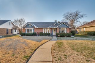 1315 Mccall Drive, Duncanville, TX 75137