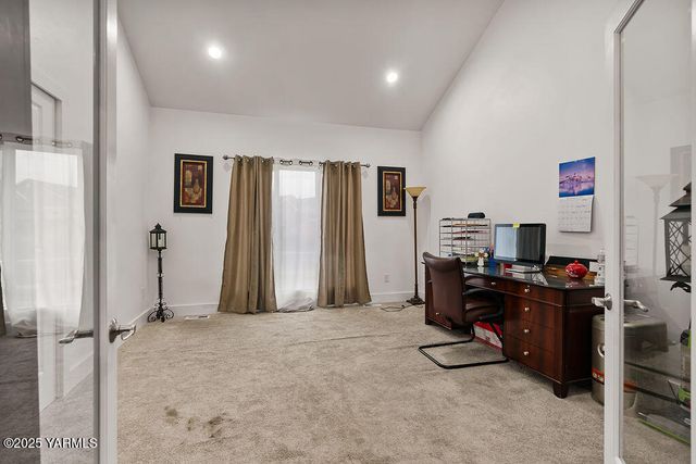 8710 Maclaren Ave, Yakima, WA 98908