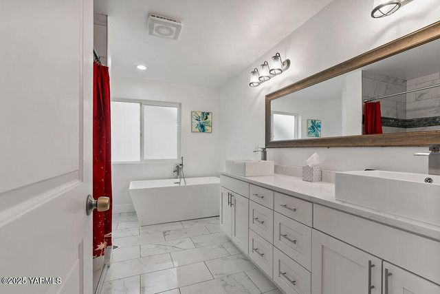 8710 Maclaren Ave, Yakima, WA 98908