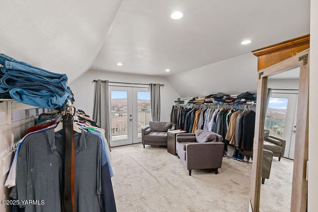 8710 Maclaren Ave, Yakima, WA 98908