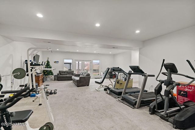 8710 Maclaren Ave, Yakima, WA 98908