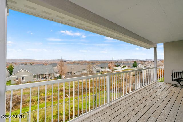 8710 Maclaren Ave, Yakima, WA 98908