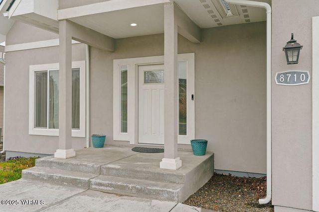 8710 Maclaren Ave, Yakima, WA 98908