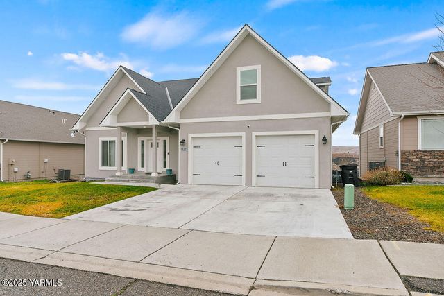 8710 Maclaren Ave, Yakima, WA 98908