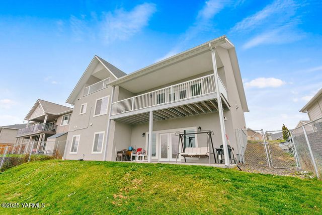 8710 Maclaren Ave, Yakima, WA 98908