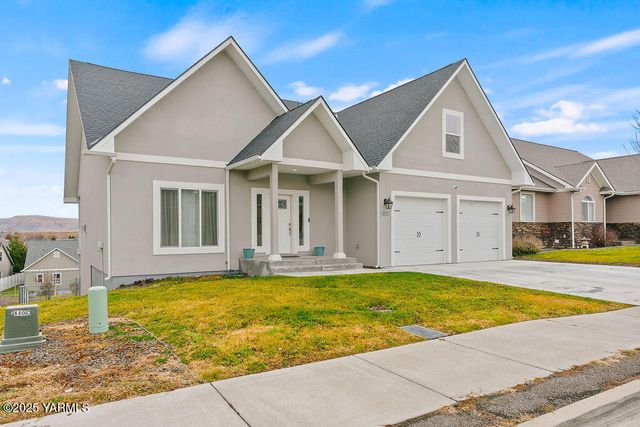 8710 Maclaren Ave, Yakima, WA 98908
