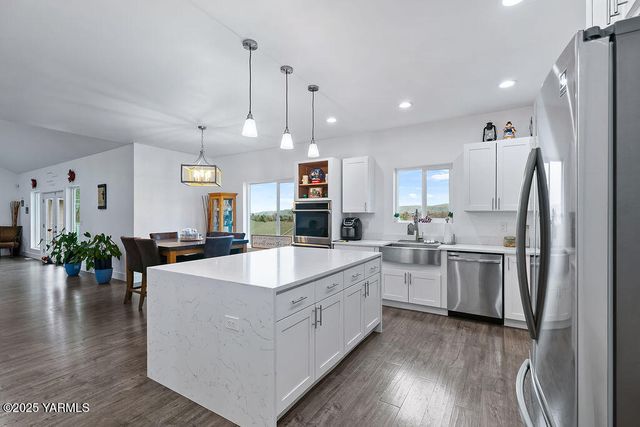 8710 Maclaren Ave, Yakima, WA 98908