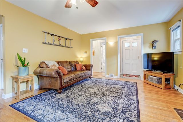 365 Colebourne Road, Rochester, NY 14609