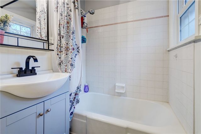 365 Colebourne Road, Rochester, NY 14609