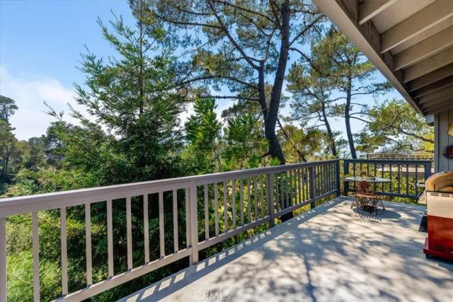 930 Suffolk Street, Cambria, CA 93428