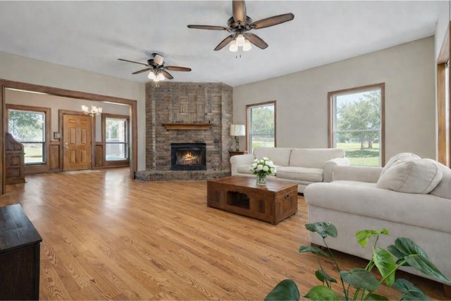 3214 Candlewood Lane, Montgomery, TX 77356