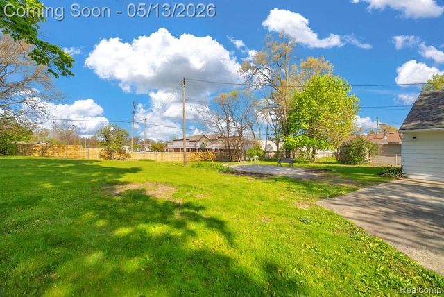 3363 Meinrad Drive, Waterford, MI 48329