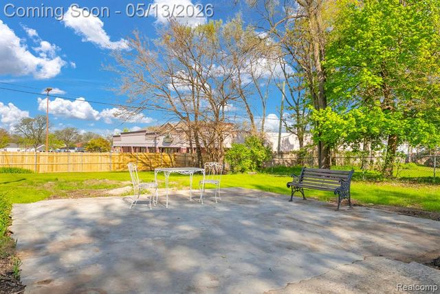 3363 Meinrad Drive, Waterford, MI 48329
